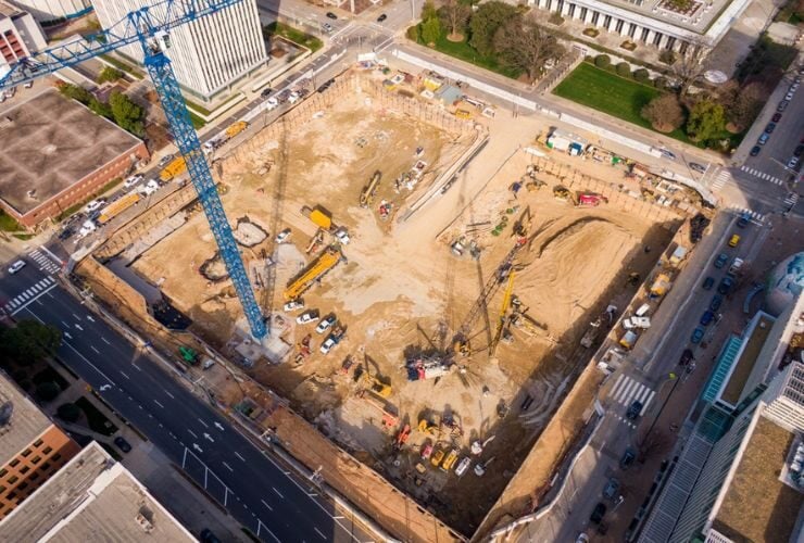 Eine Baustelle aus der Vogelperspektive.